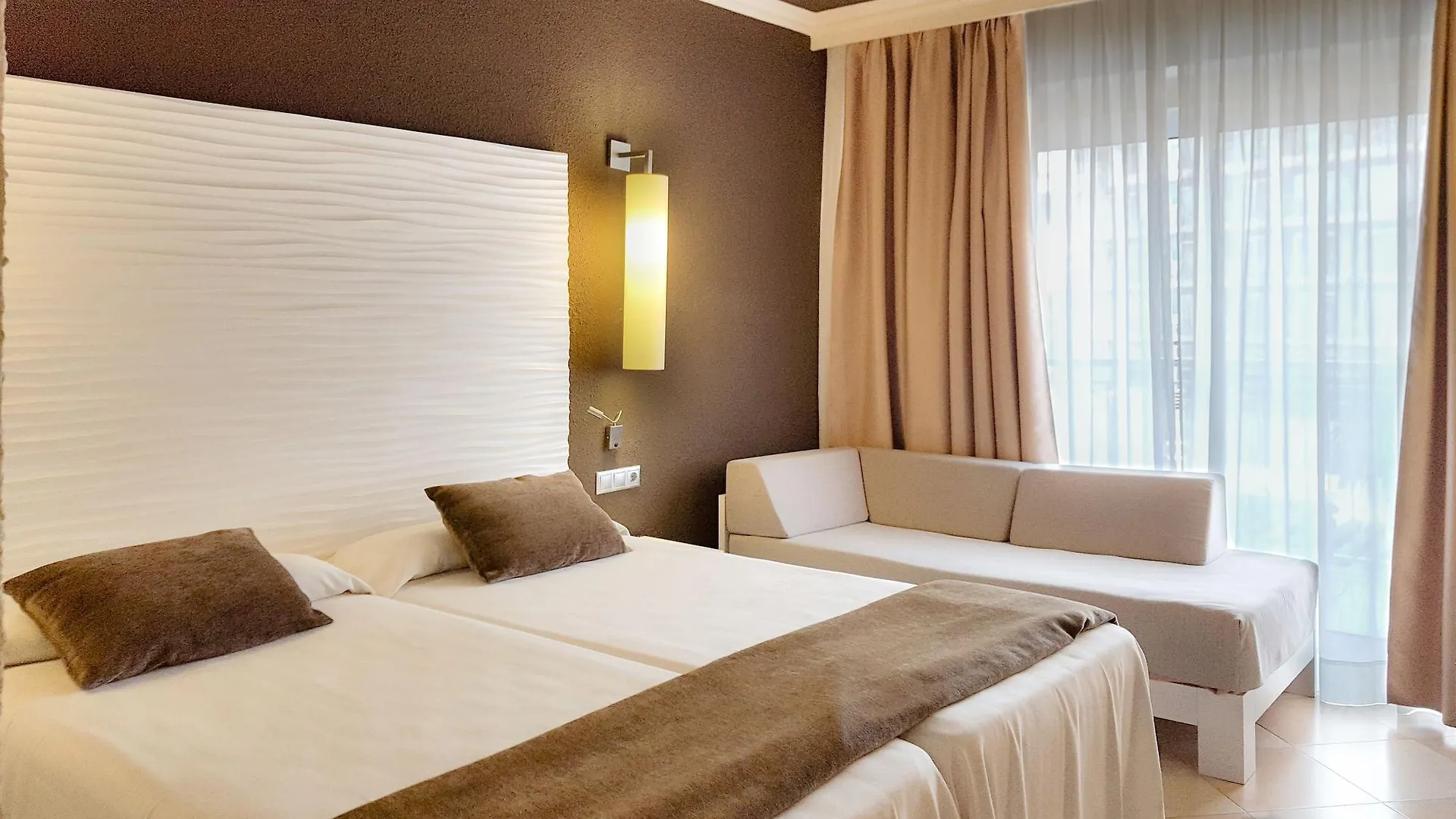 Hotel Augustus Cambrils